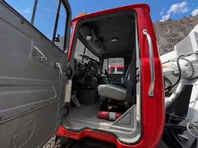 1997 Mack DM690S - view 16 of 33