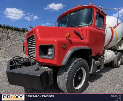 1997 Mack DM690S - view 2 of 33
