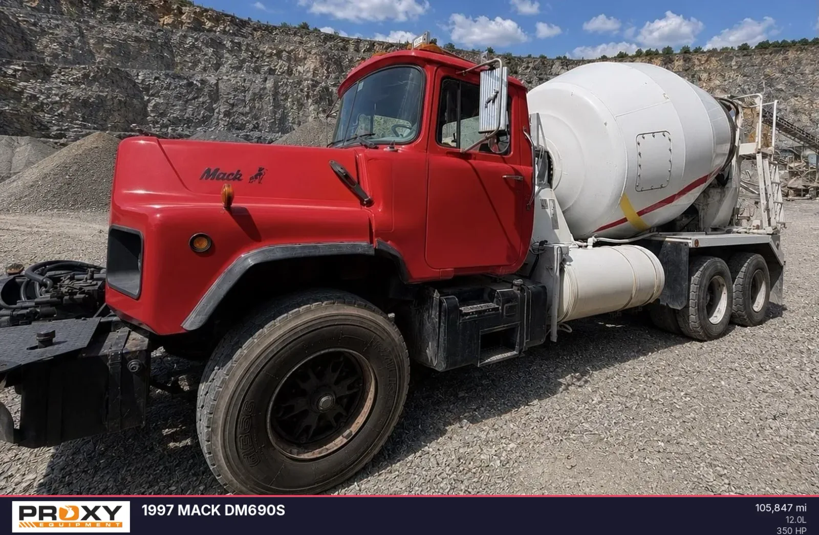 1997 Mack DM690S