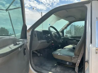 2009 Ford F750 SUPER DUTY - view 10 of 14