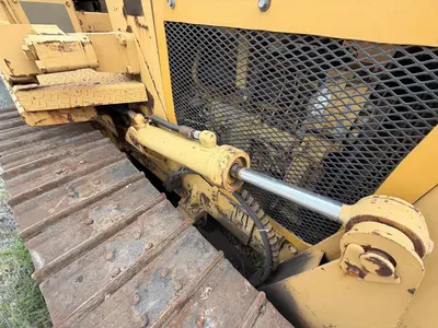 1986 Caterpillar D3B - view 13 of 18