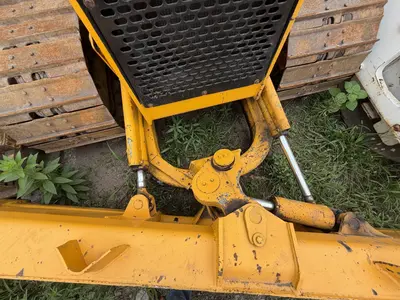 1988 Deere 450G - view 6 of 19