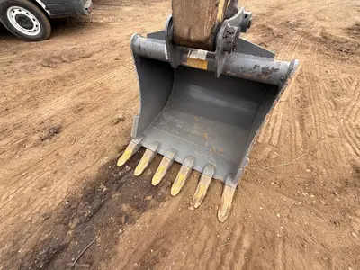 2012 KOMATSU PC88MR-8 - view 6 of 30
