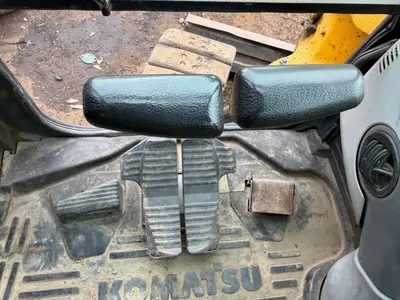 2012 KOMATSU PC88MR-8 - view 16 of 30