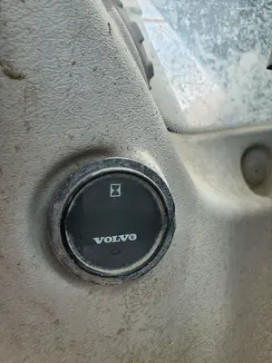 2011 VOLVO EC290CLR - view 4 of 10