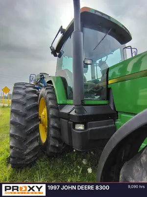 1997 JOHN DEERE 8300 - view 2 of 13