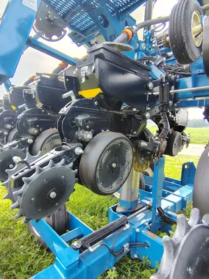 2021 KINZE 3505 - view 9 of 16