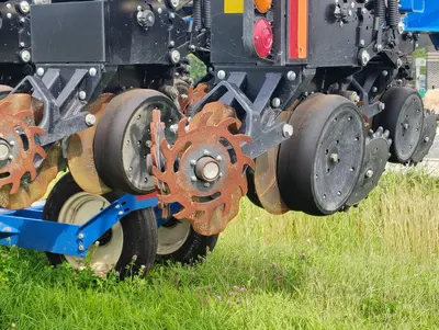 2021 KINZE 3505 - view 13 of 16