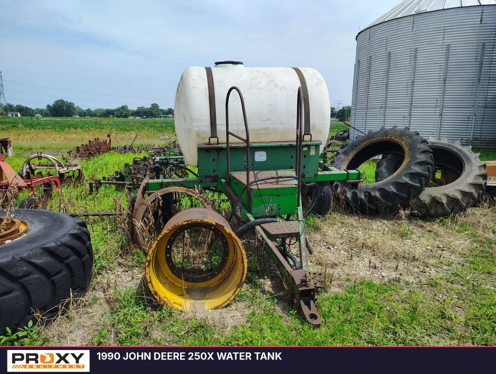 1990 JOHN DEERE 250X Water Tank