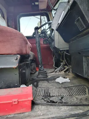 1997 PETERBILT 357 Quad Axle Dump Truck - view 19 of 40