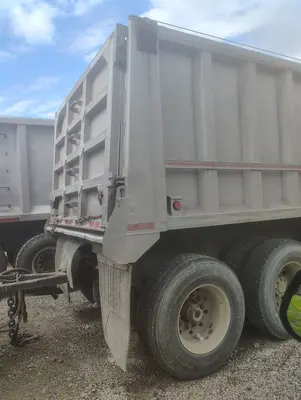 1997 PETERBILT 357 Quad Axle Dump Truck - view 10 of 40