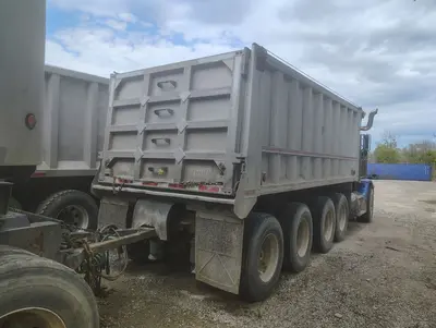 1997 PETERBILT 357 Quad Axle Dump Truck - view 9 of 40