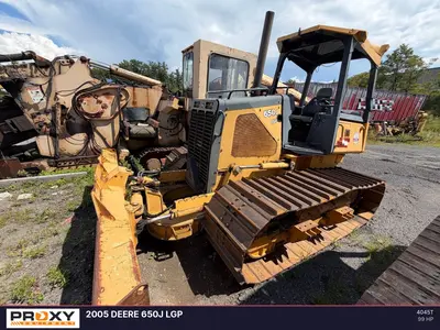 2005 DEERE 650J LGP - view 3 of 8