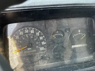 2006 ISUZU NPR - view 11 of 16