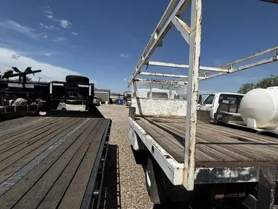 1997 ISUZU NPR - view 4 of 16