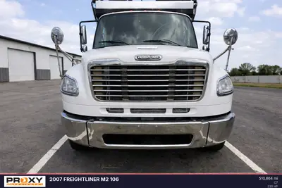 2007 FREIGHTLINER Business Class M2 106 - view 2 of 34