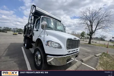 2007 FREIGHTLINER Business Class M2 106 - view 3 of 34