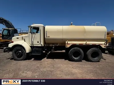 2001 PETERBILT 330 - view 5 of 14