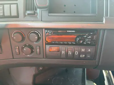 2019 VOLVO VNL860 - view 18 of 50