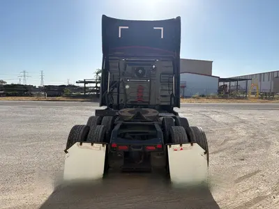 2019 VOLVO VNL860 - view 9 of 50