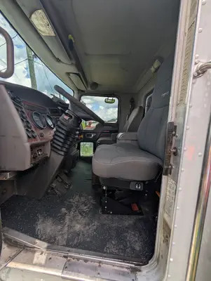 2008 KENWORTH T300 - view 12 of 37