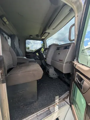 2008 KENWORTH T300 - view 11 of 37