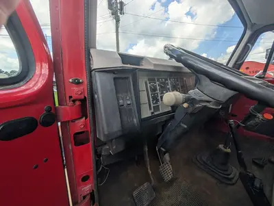 1995  INTERNATIONAL 4700 - view 13 of 29