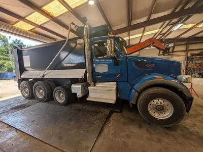 2018 PETERBILT 567 - view 6 of 33