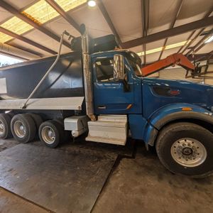 2018 PETERBILT 567 - view 6 of 33