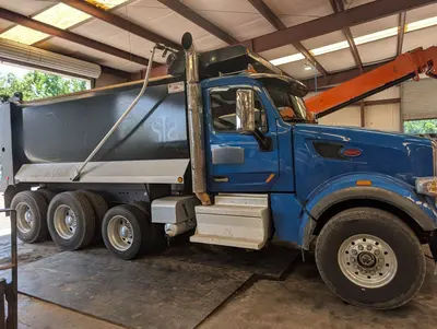 2018 PETERBILT 567 - view 5 of 33