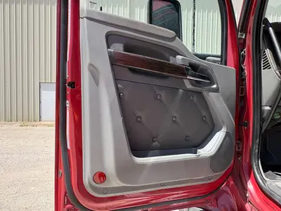 2019 KENWORTH T680 - view 11 of 51