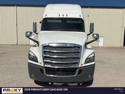 2018 FREIGHTLINER CASCADIA 126 - view 3 of 53