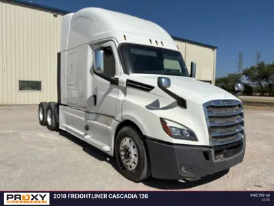 2018 FREIGHTLINER CASCADIA 126 - view 2 of 53