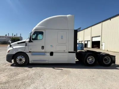 2018 FREIGHTLINER CASCADIA 126 - view 5 of 53