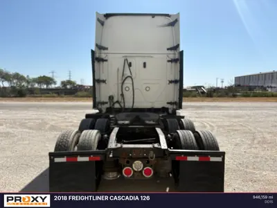 2018 FREIGHTLINER CASCADIA 126 - view 12 of 53