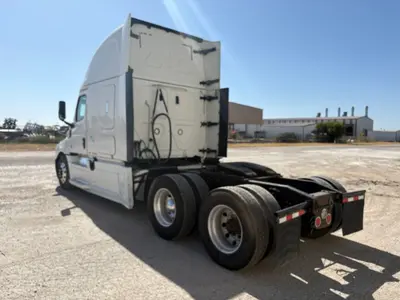 2018 FREIGHTLINER CASCADIA 126 - view 9 of 53