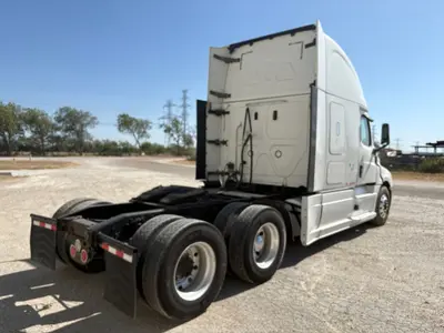 2018 FREIGHTLINER CASCADIA 126 - view 11 of 53