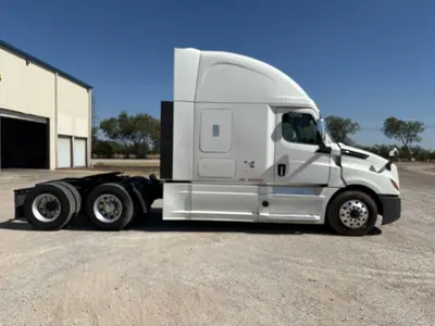 2018 FREIGHTLINER CASCADIA 126 - view 6 of 53