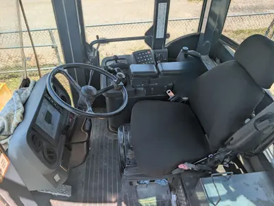 2010 DEERE 544K - view 10 of 35