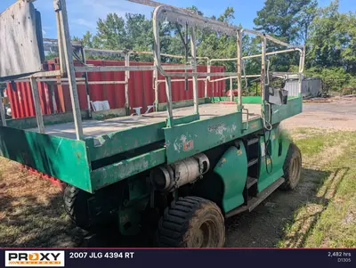 2007 JLG 4394 RT - view 3 of 18
