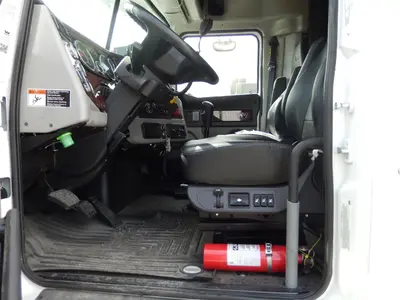 2020 WESTERN STAR 5700XE - view 16 of 49