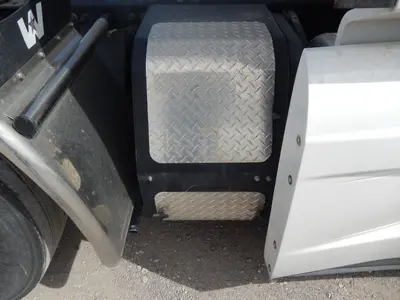 2020 WESTERN STAR 5700XE - view 2 of 49