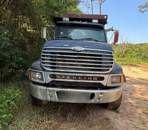 2001 STERLING LT9500 - view 2 of 41
