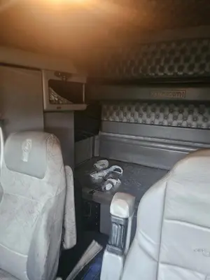2009 KENWORTH W900 - view 16 of 28