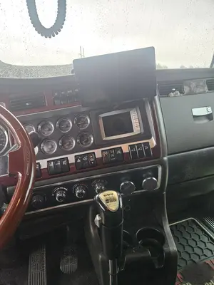 2009 KENWORTH W900 - view 17 of 28