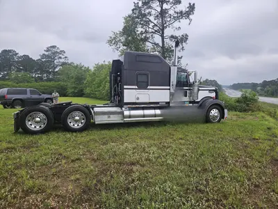 2009 KENWORTH W900 - view 11 of 28