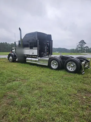 2009 KENWORTH W900 - view 12 of 28