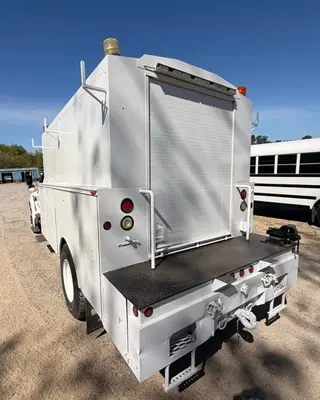 2009 FORD F750XL SUPER DUTY DIESEL - view 9 of 25
