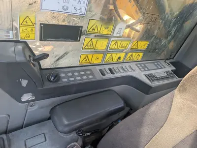 2019 CATERPILLAR 390FL - view 16 of 27