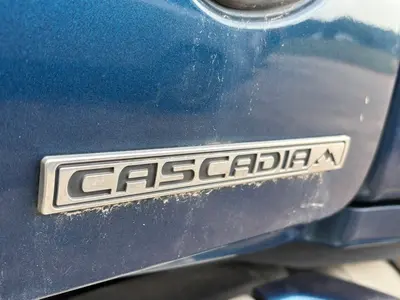 2011 Freightliner CASCADIA - view 19 of 32